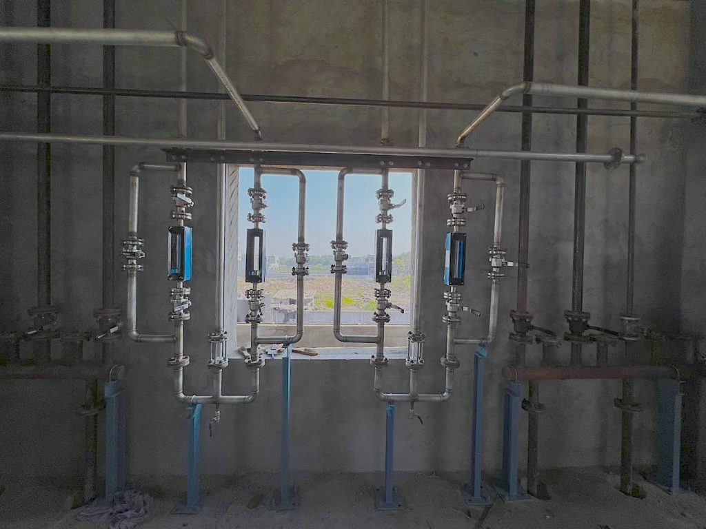 Distillation Column Reflux:Utility Piping Manifold