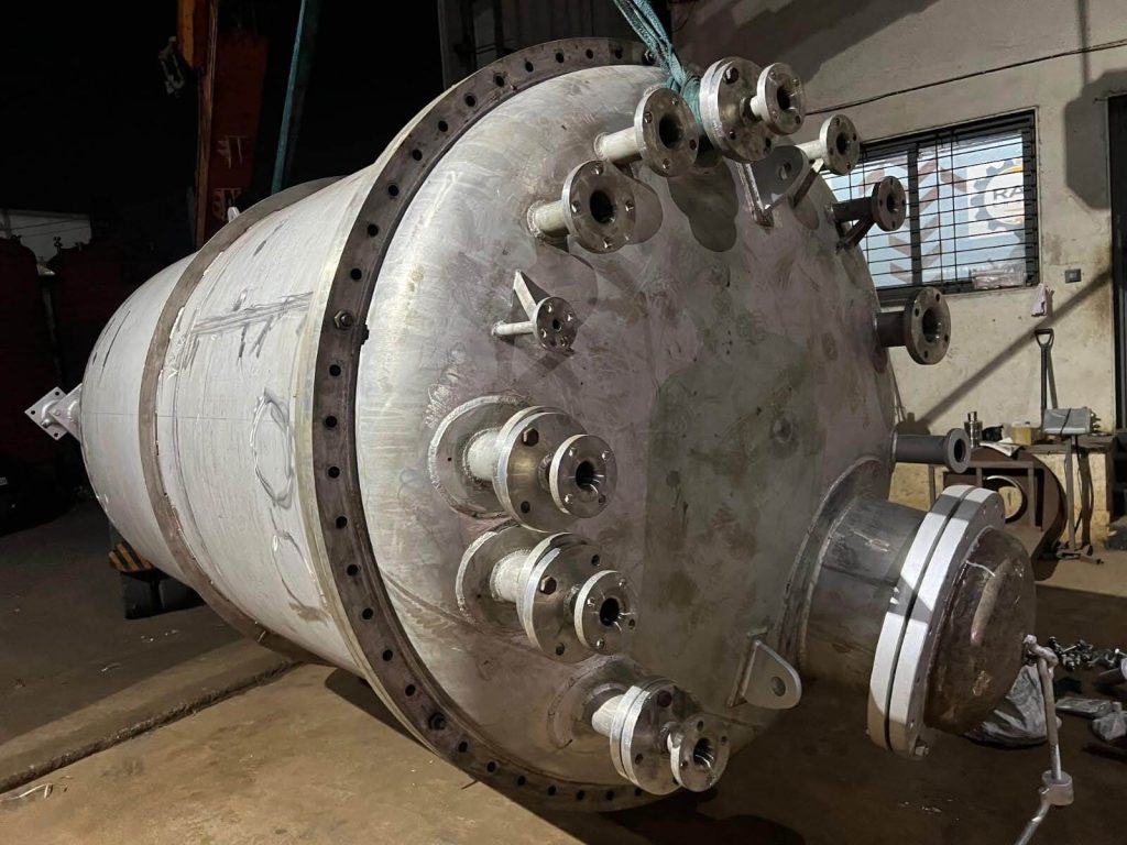 Multi-Nozzle Reactor : Autoclave Vessel Head