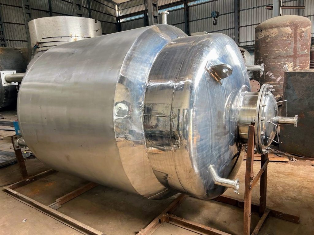 Polished Horizontal Receiver : Holding Vessel